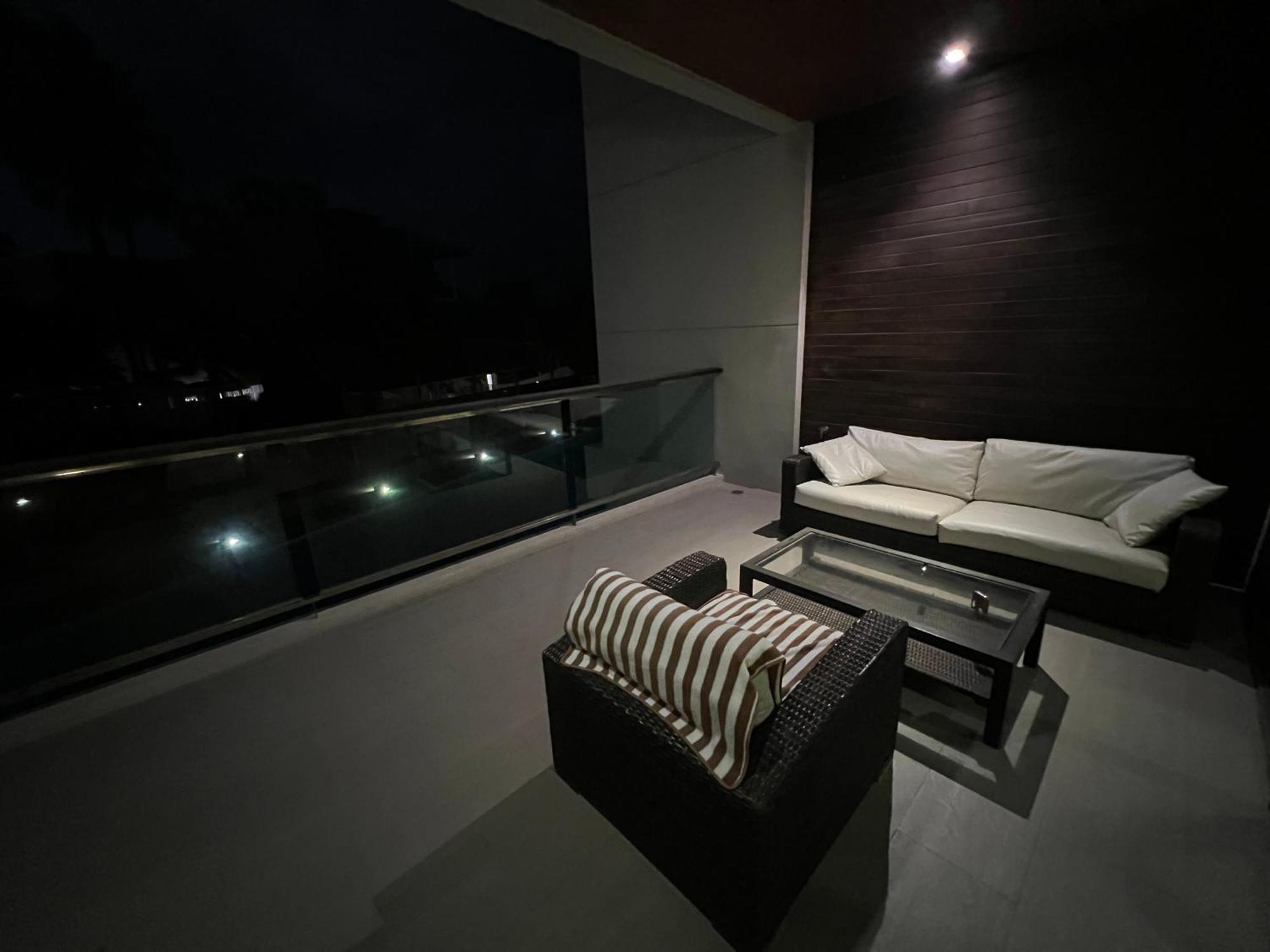 Appartamento Ananya Beachfront Wongamat Paradise Pattaya